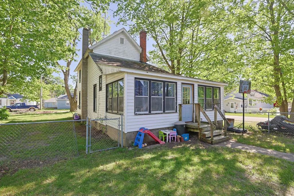 401 Keene Avenue Dowagiac City MI 49047