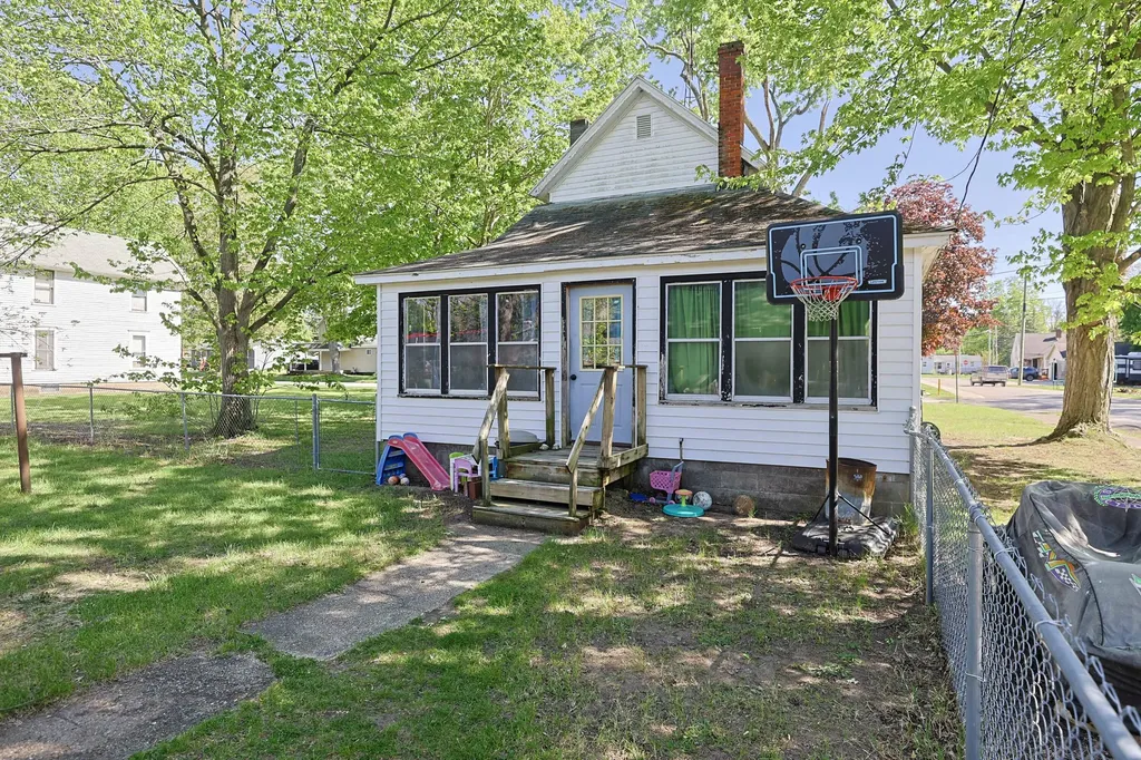 401 Keene Avenue Dowagiac City MI 49047