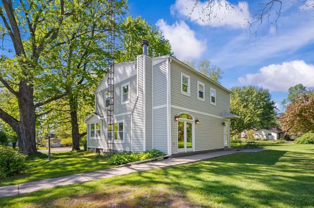 8498 Lake Road Berrien Township MI 49102