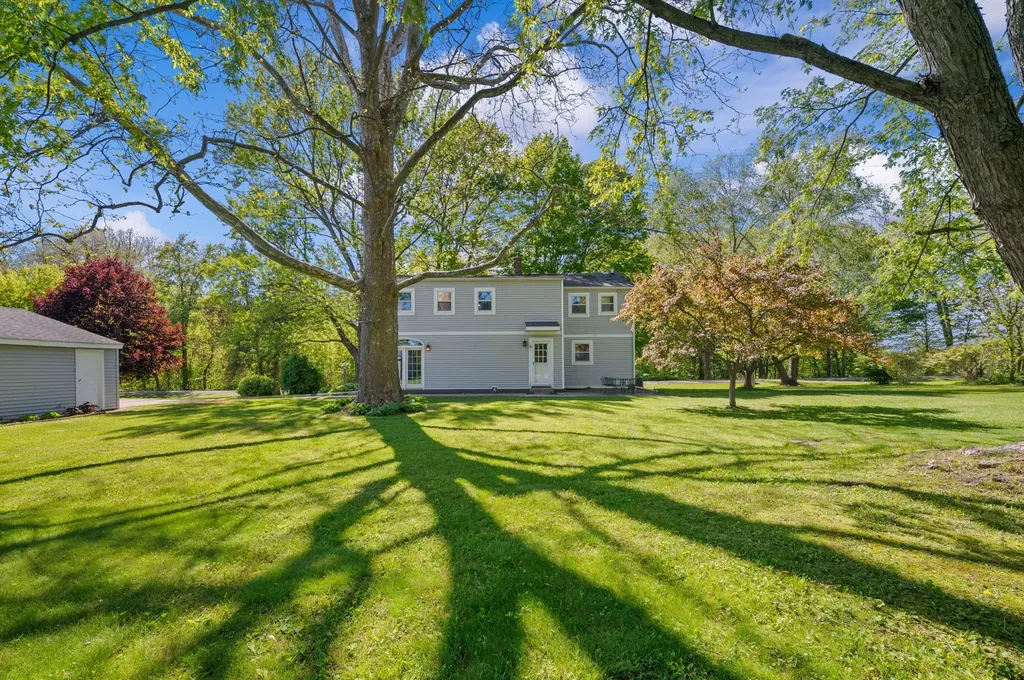 8498 Lake Road Berrien Township MI 49102