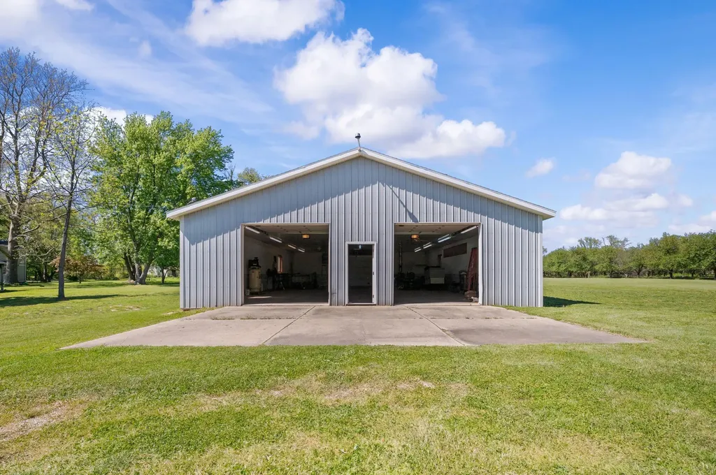 8498 Lake Road Berrien Township MI 49102