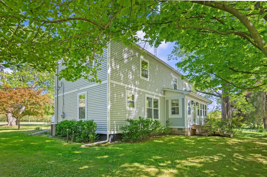8498 Lake Road Berrien Township MI 49102