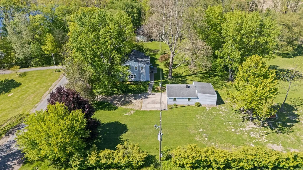 8498 Lake Road Berrien Township MI 49102