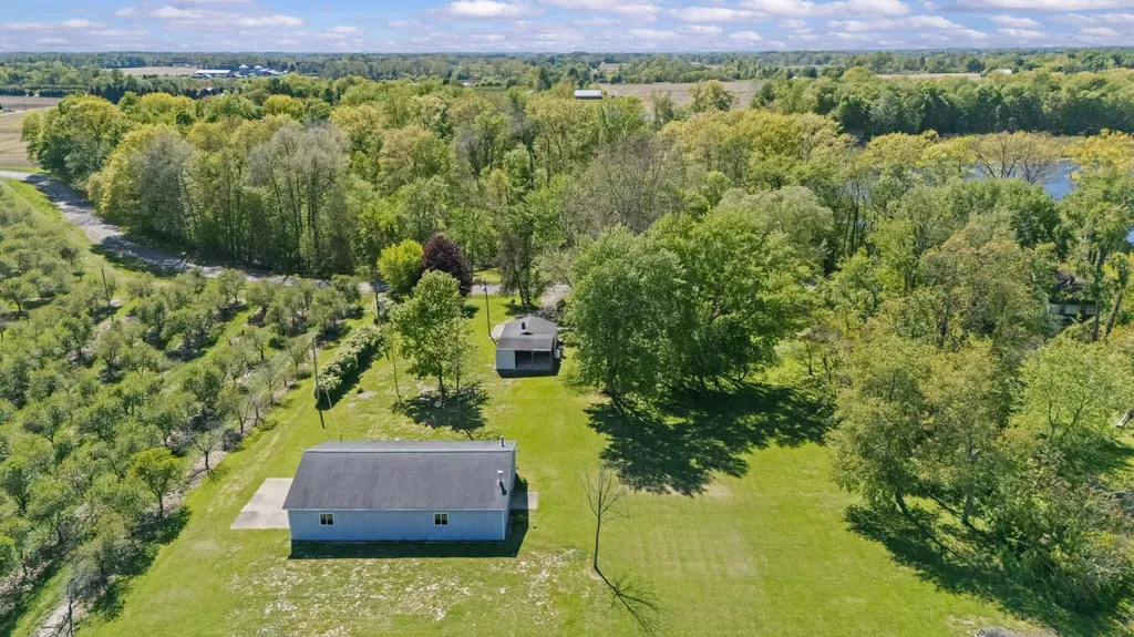 8498 Lake Road Berrien Township MI 49102