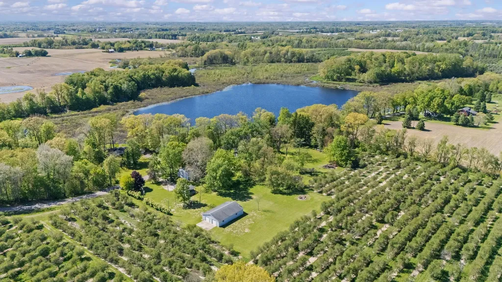 8498 Lake Road Berrien Township MI 49102