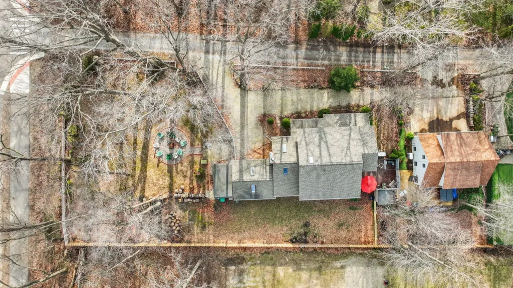 9177 Shady Lane Chikaming Township MI 49116