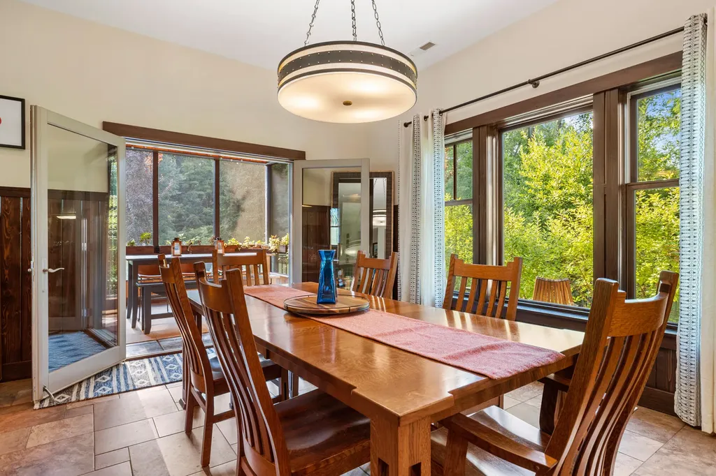 13868 Jane Way Chikaming Township MI 49125