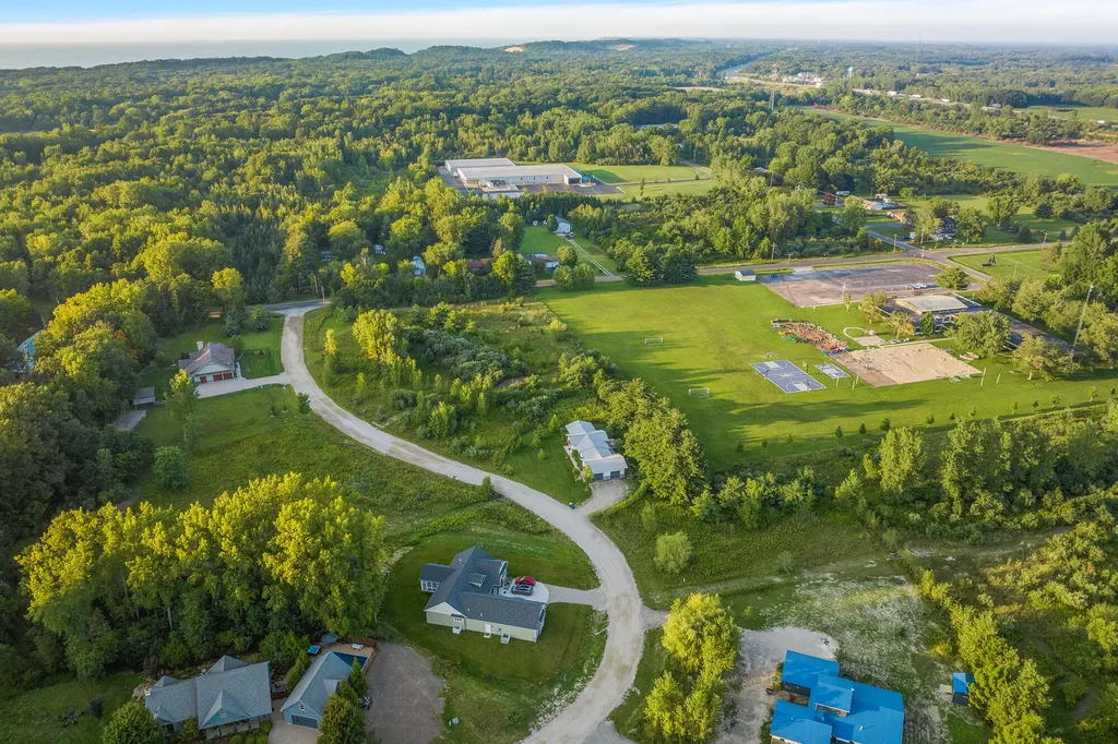 13868 Jane Way Chikaming Township MI 49125
