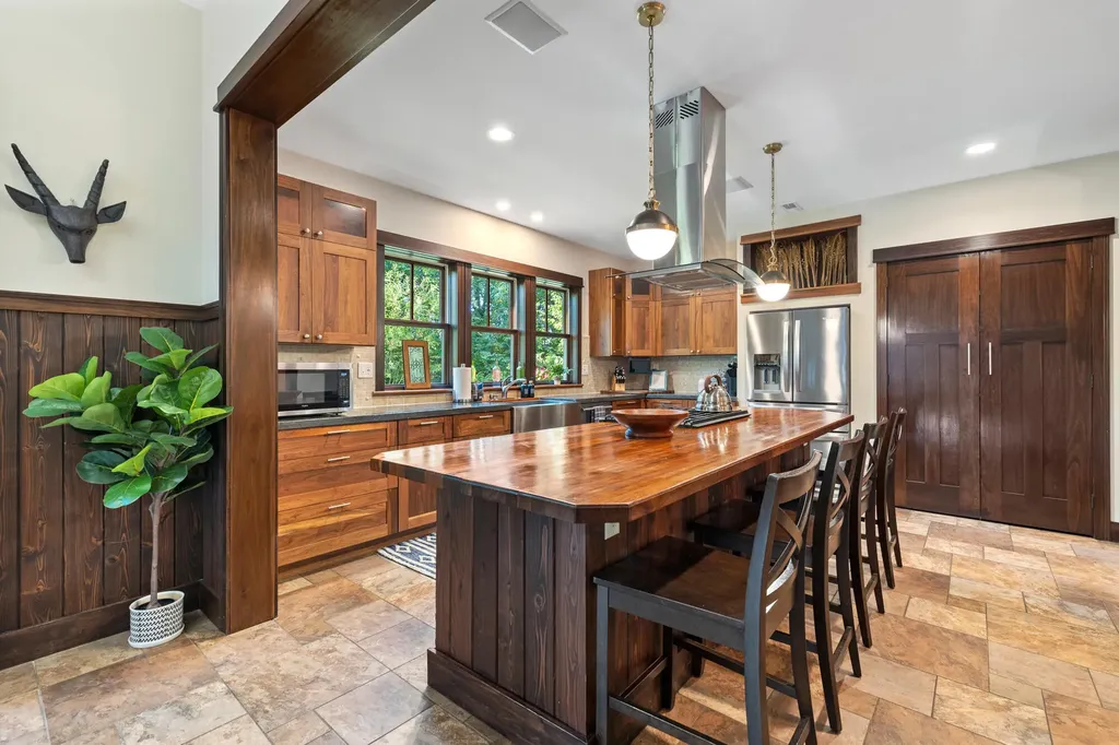 13868 Jane Way Chikaming Township MI 49125
