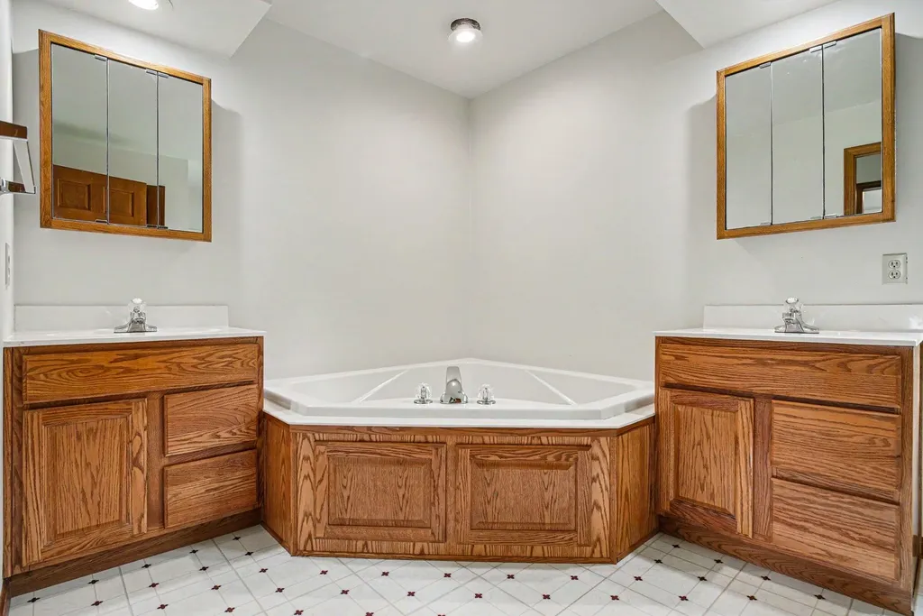 28810 Coulter Street Howard Township MI 49112