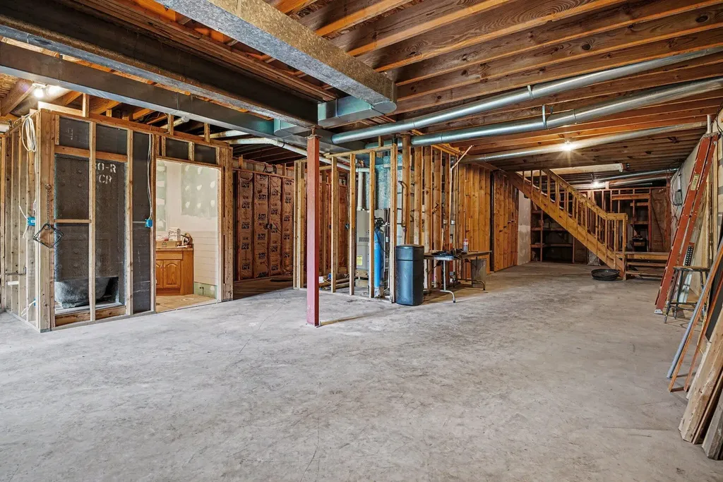 28810 Coulter Street Howard Township MI 49112