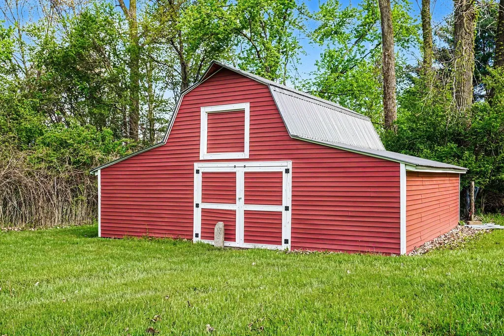 28810 Coulter Street Howard Township MI 49112
