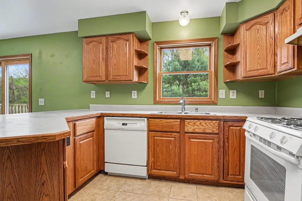 28810 Coulter Street Howard Township MI 49112