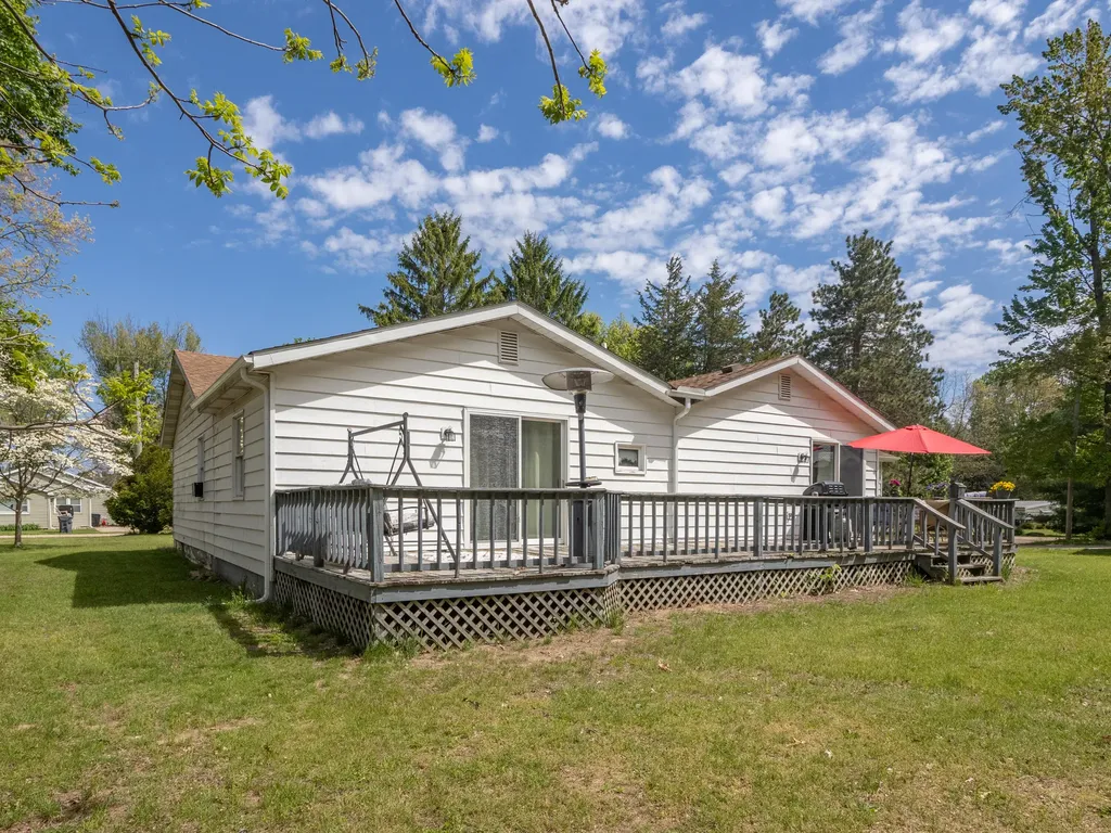 45523 Eleanor Drive Decatur Township MI 49045