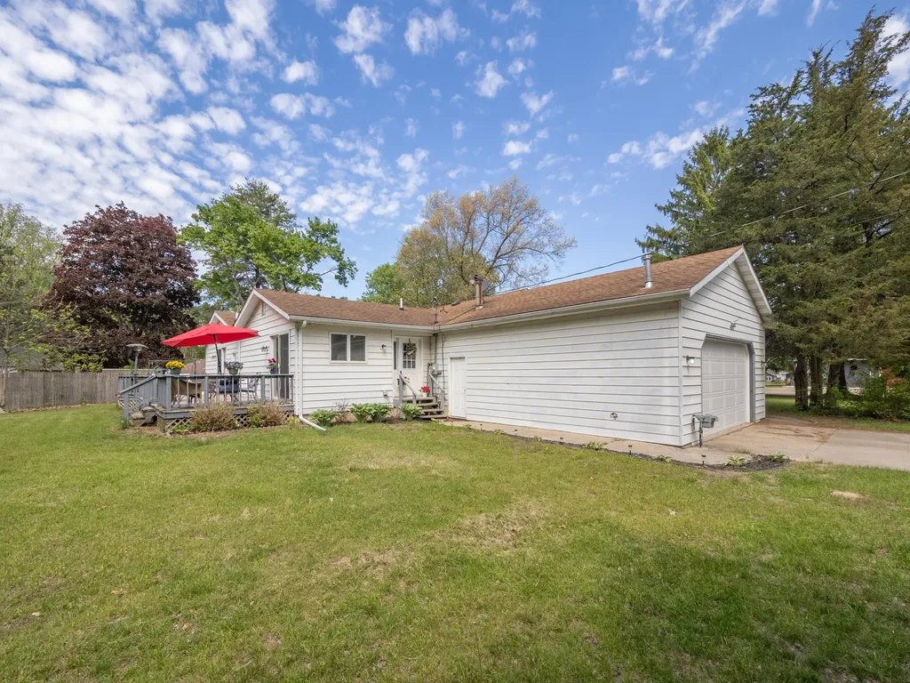 45523 Eleanor Drive Decatur Township MI 49045