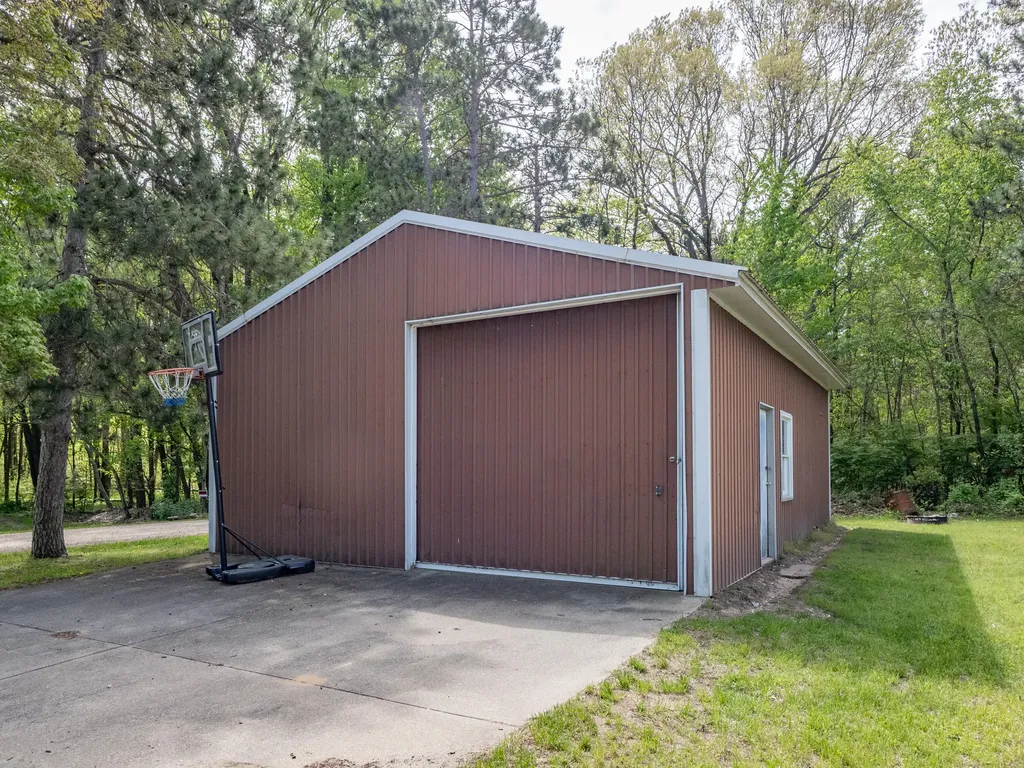 45523 Eleanor Drive Decatur Township MI 49045