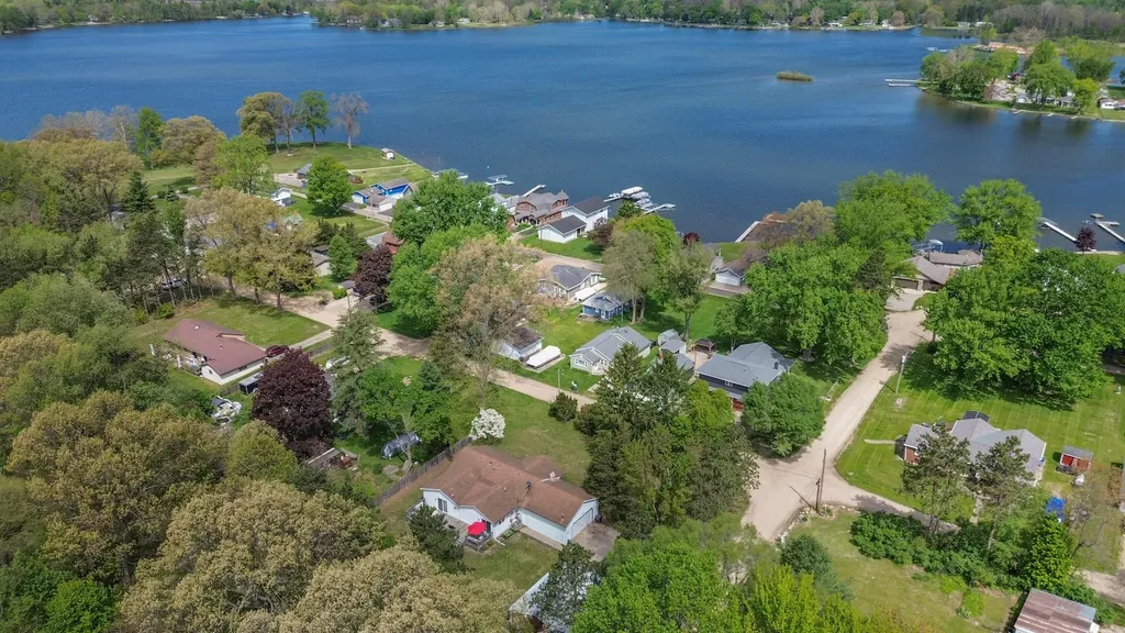 45523 Eleanor Drive Decatur Township MI 49045