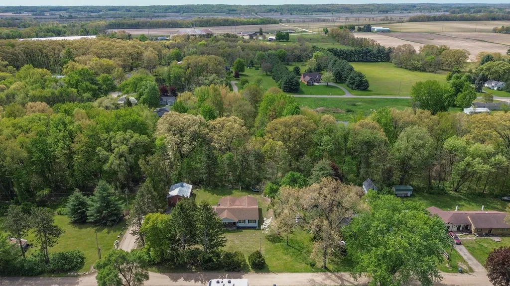 45523 Eleanor Drive Decatur Township MI 49045