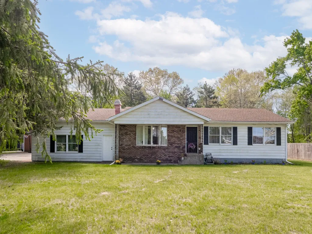 45523 Eleanor Drive Decatur Township MI 49045