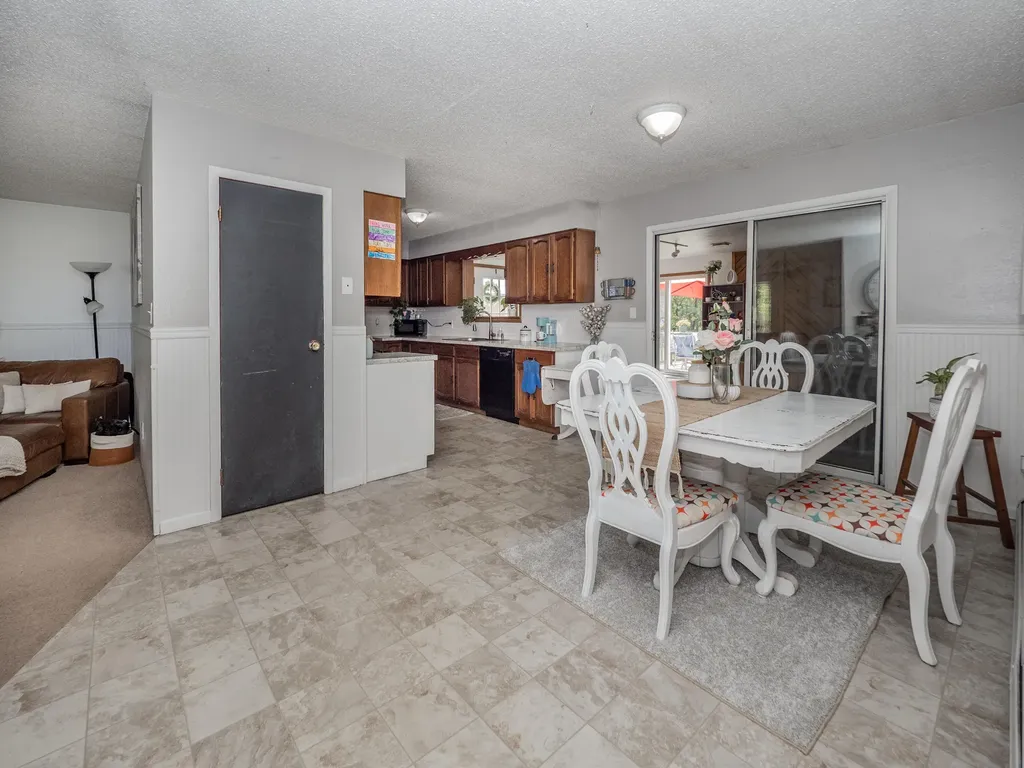 45523 Eleanor Drive Decatur Township MI 49045
