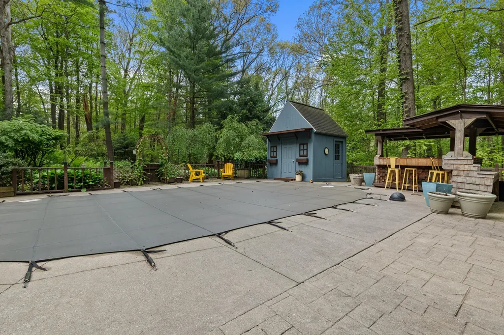 30938 Redfield Street Milton Township MI 49120