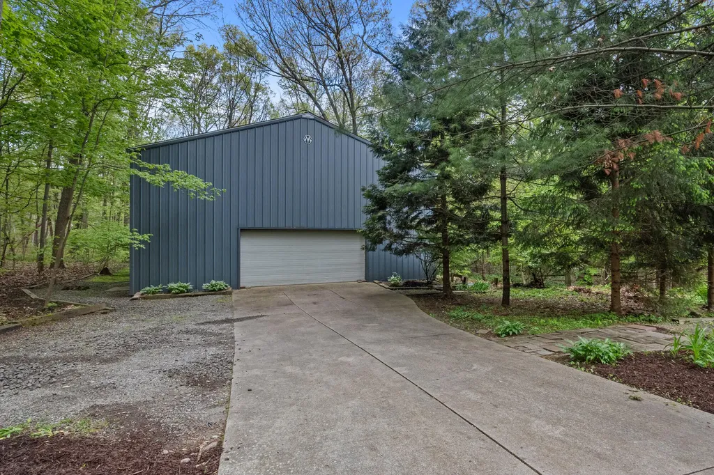 30938 Redfield Street Milton Township MI 49120