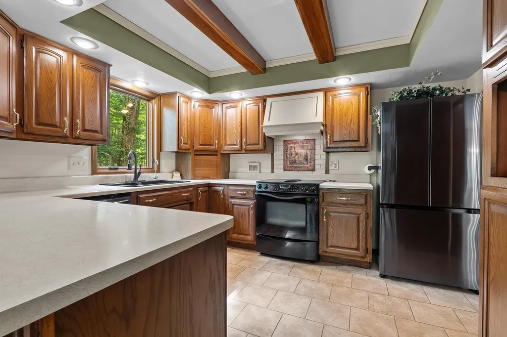 30938 Redfield Street Milton Township MI 49120
