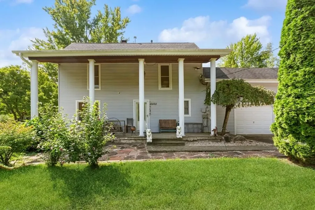 6460 E Galien Buchanan Road Bertrand Township MI 49107