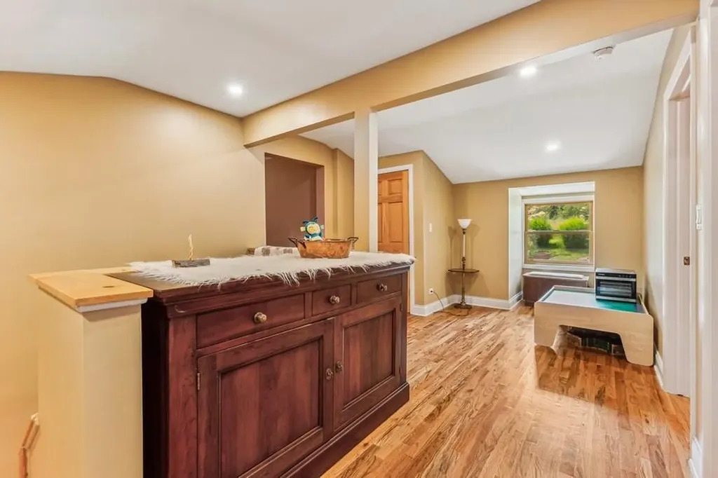 6460 E Galien Buchanan Road Bertrand Township MI 49107