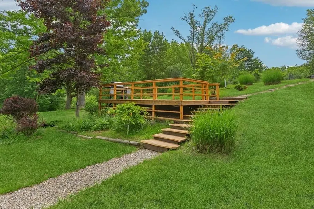6460 E Galien Buchanan Road Bertrand Township MI 49107