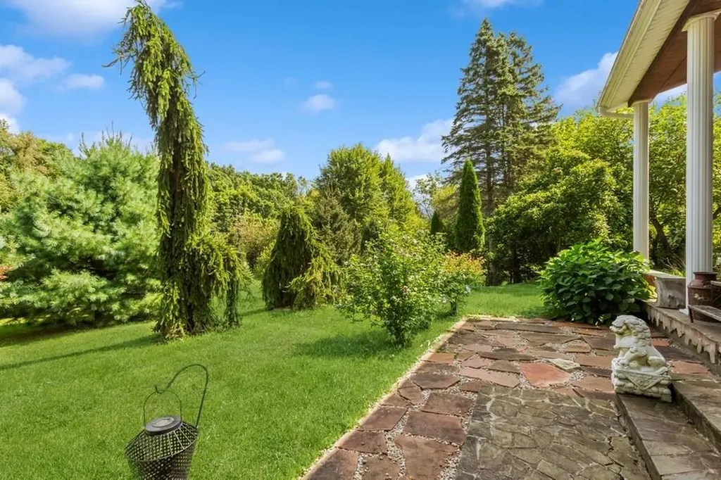 6460 E Galien Buchanan Road Bertrand Township MI 49107