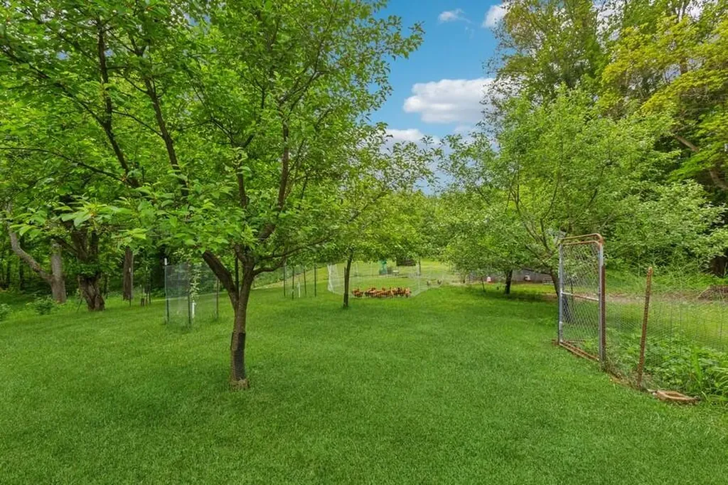 6460 E Galien Buchanan Road Bertrand Township MI 49107