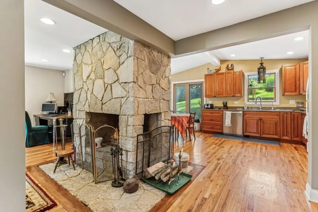 6460 E Galien Buchanan Road Bertrand Township MI 49107
