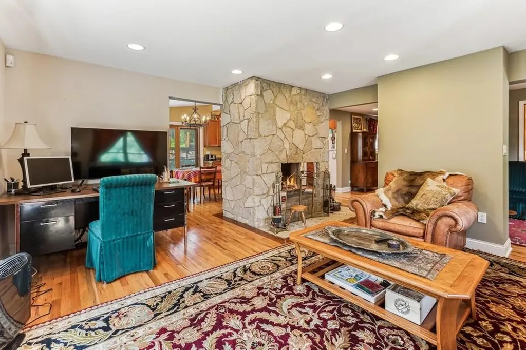 6460 E Galien Buchanan Road Bertrand Township MI 49107