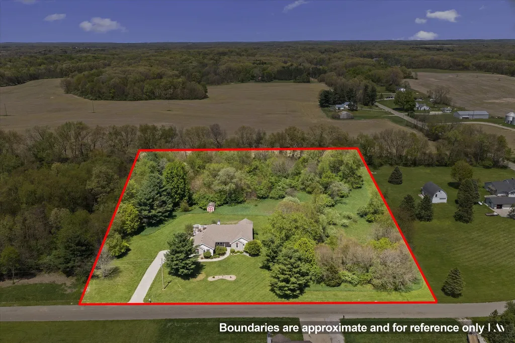 27100 Deerfield Lane Jefferson Township MI 49112