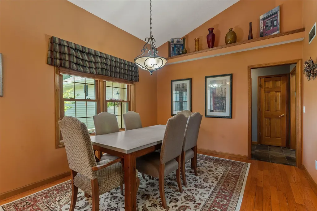 27100 Deerfield Lane Jefferson Township MI 49112