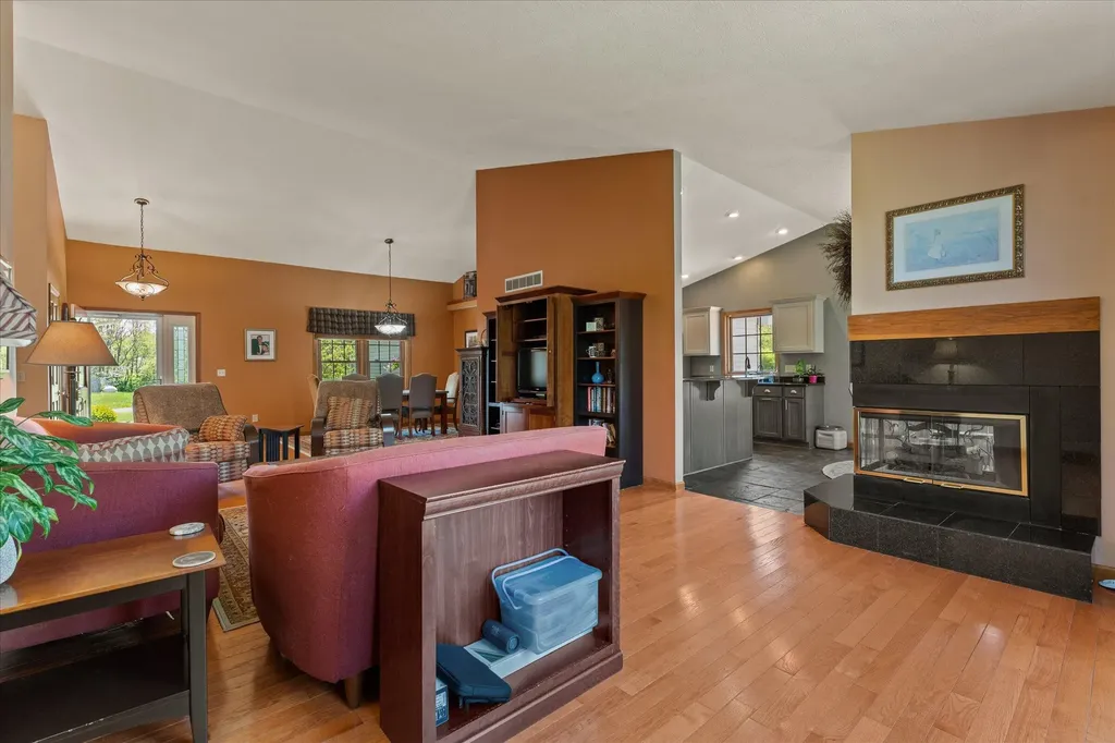 27100 Deerfield Lane Jefferson Township MI 49112