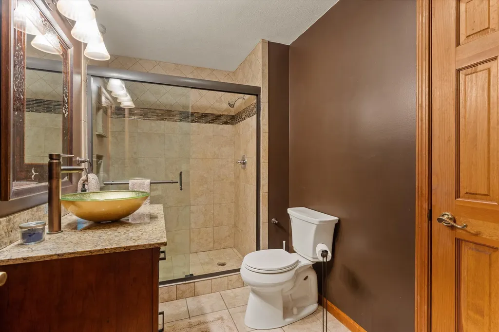 27100 Deerfield Lane Jefferson Township MI 49112