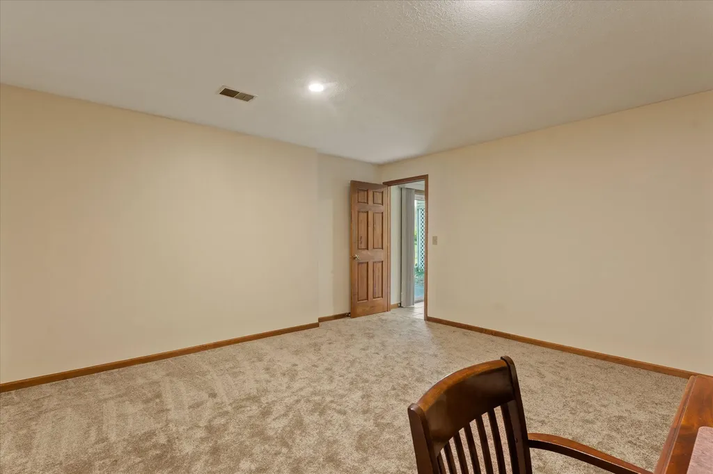27100 Deerfield Lane Jefferson Township MI 49112