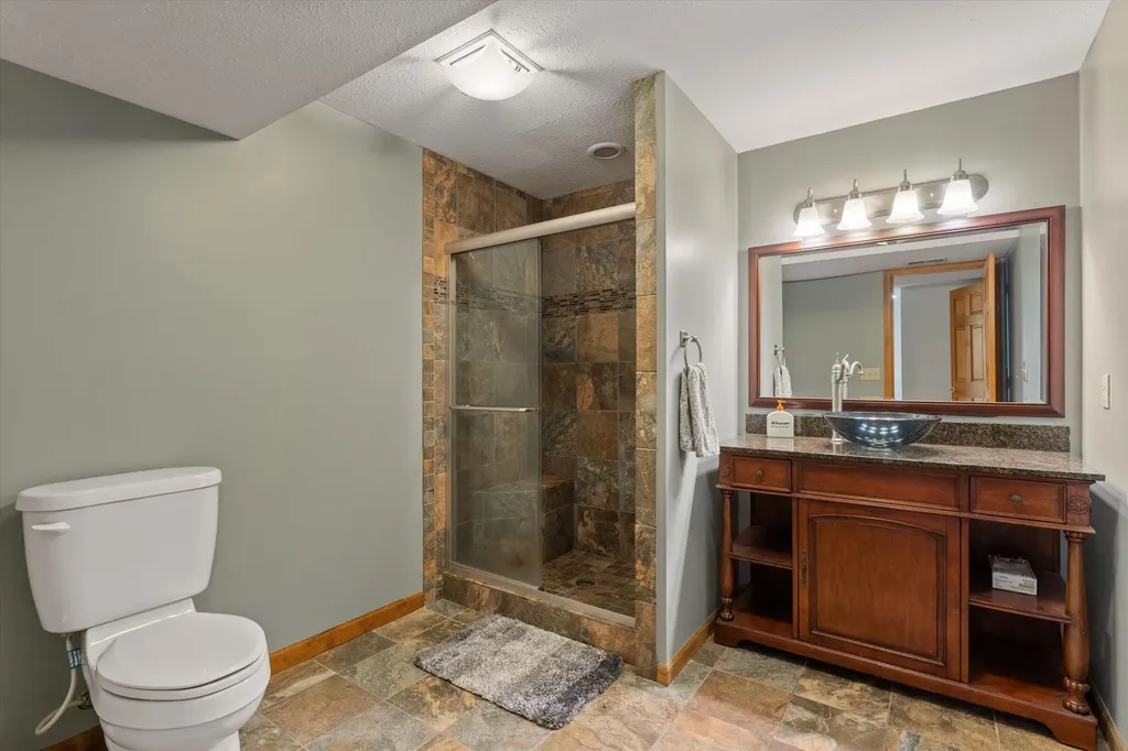 27100 Deerfield Lane Jefferson Township MI 49112