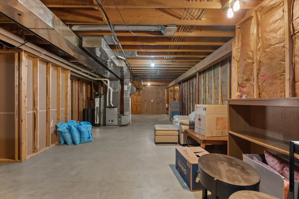 27100 Deerfield Lane Jefferson Township MI 49112