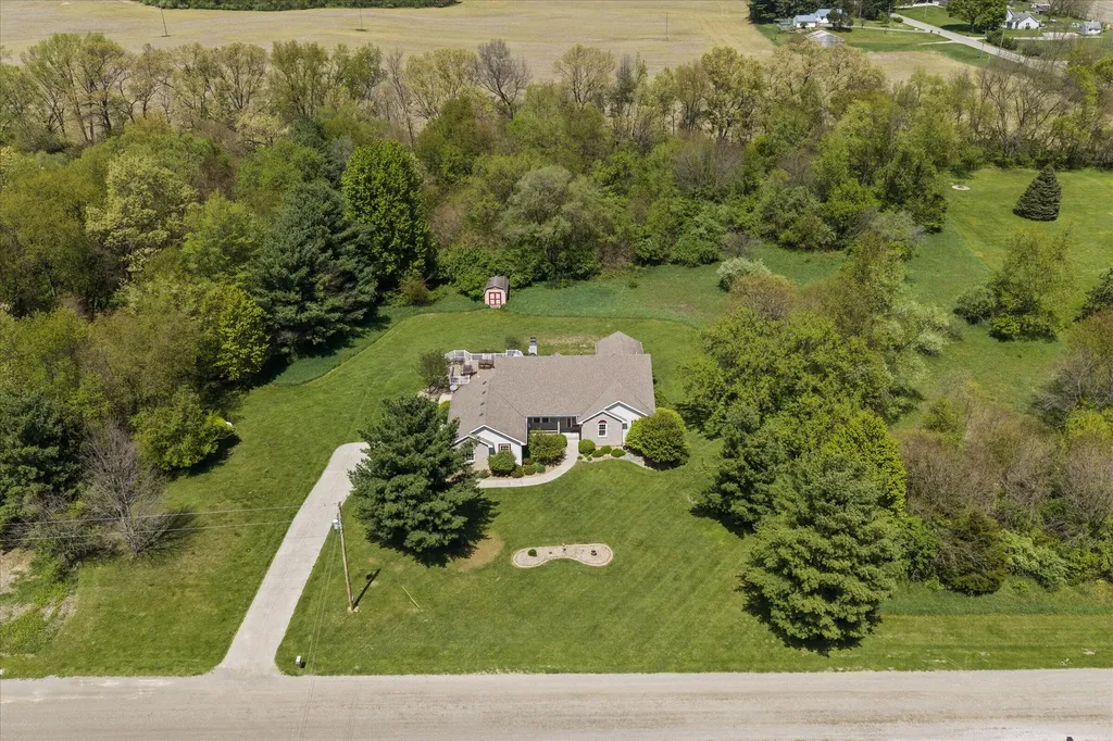 27100 Deerfield Lane Jefferson Township MI 49112