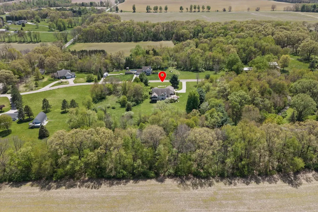 27100 Deerfield Lane Jefferson Township MI 49112