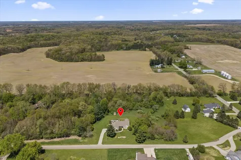 27100 Deerfield Lane Jefferson Township MI 49112