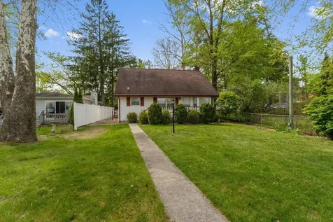 65351 E Peninsula Drive Calvin Township MI 49031