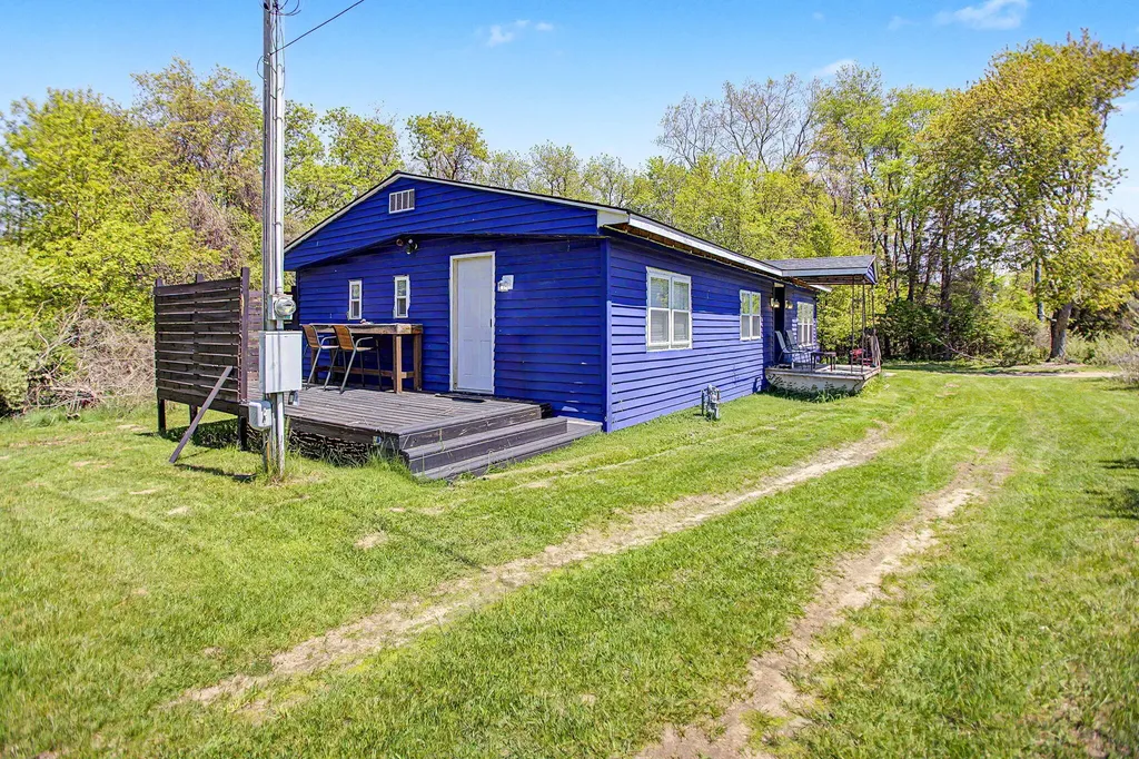 7181 E Beach Drive Casco Township MI 49090