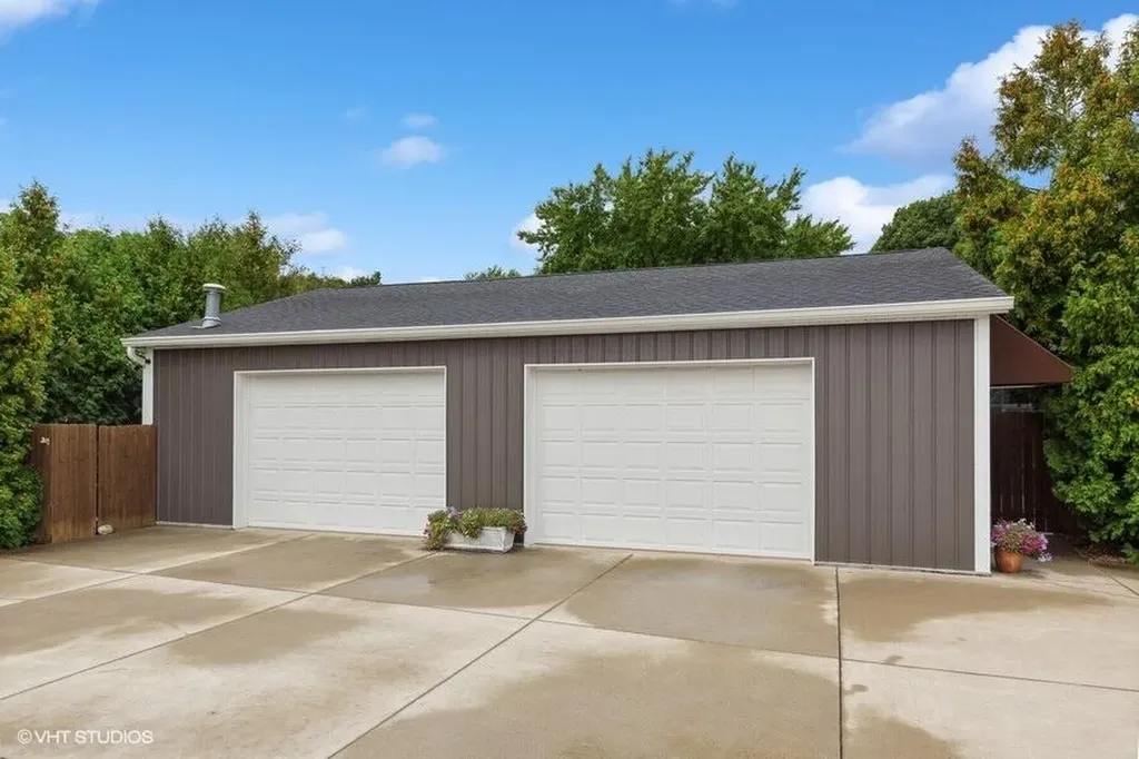 15320 Three Oaks Road Chikaming Township MI 49128