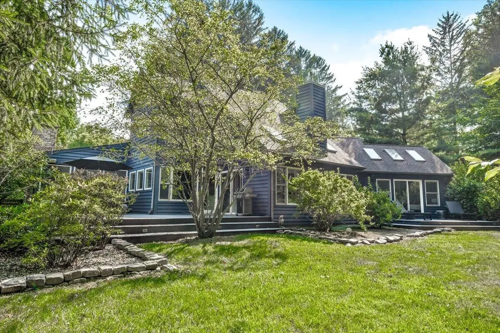 8773 Elm Valley Road Chikaming Township MI 49129