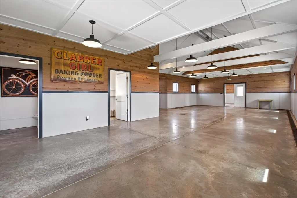 15337 Pardee Road Weesaw Township MI 49113