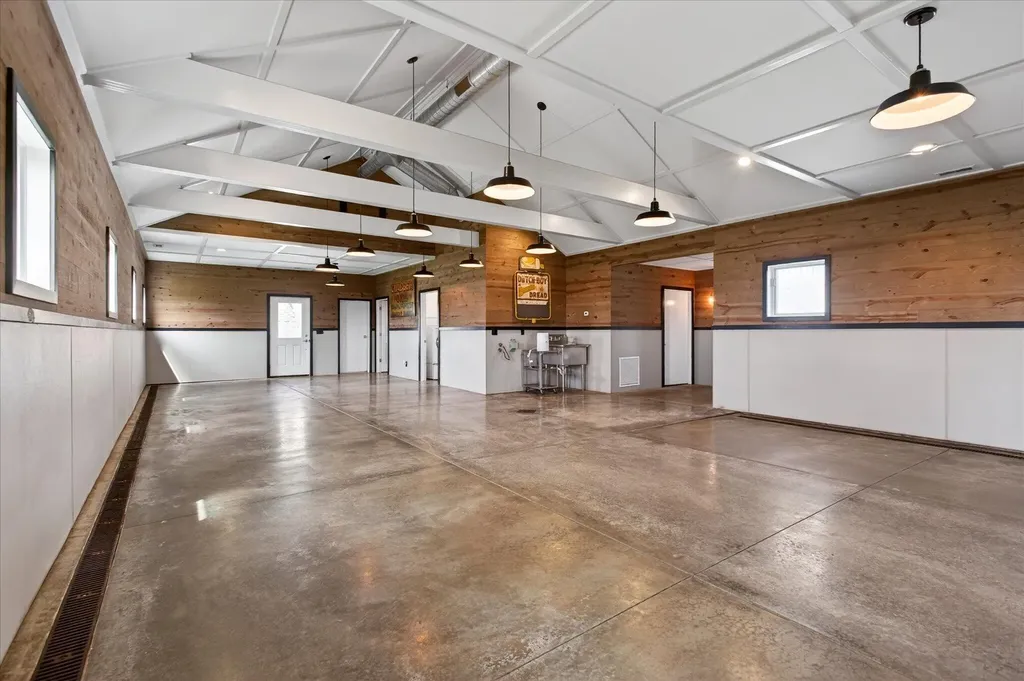 15337 Pardee Road Weesaw Township MI 49113